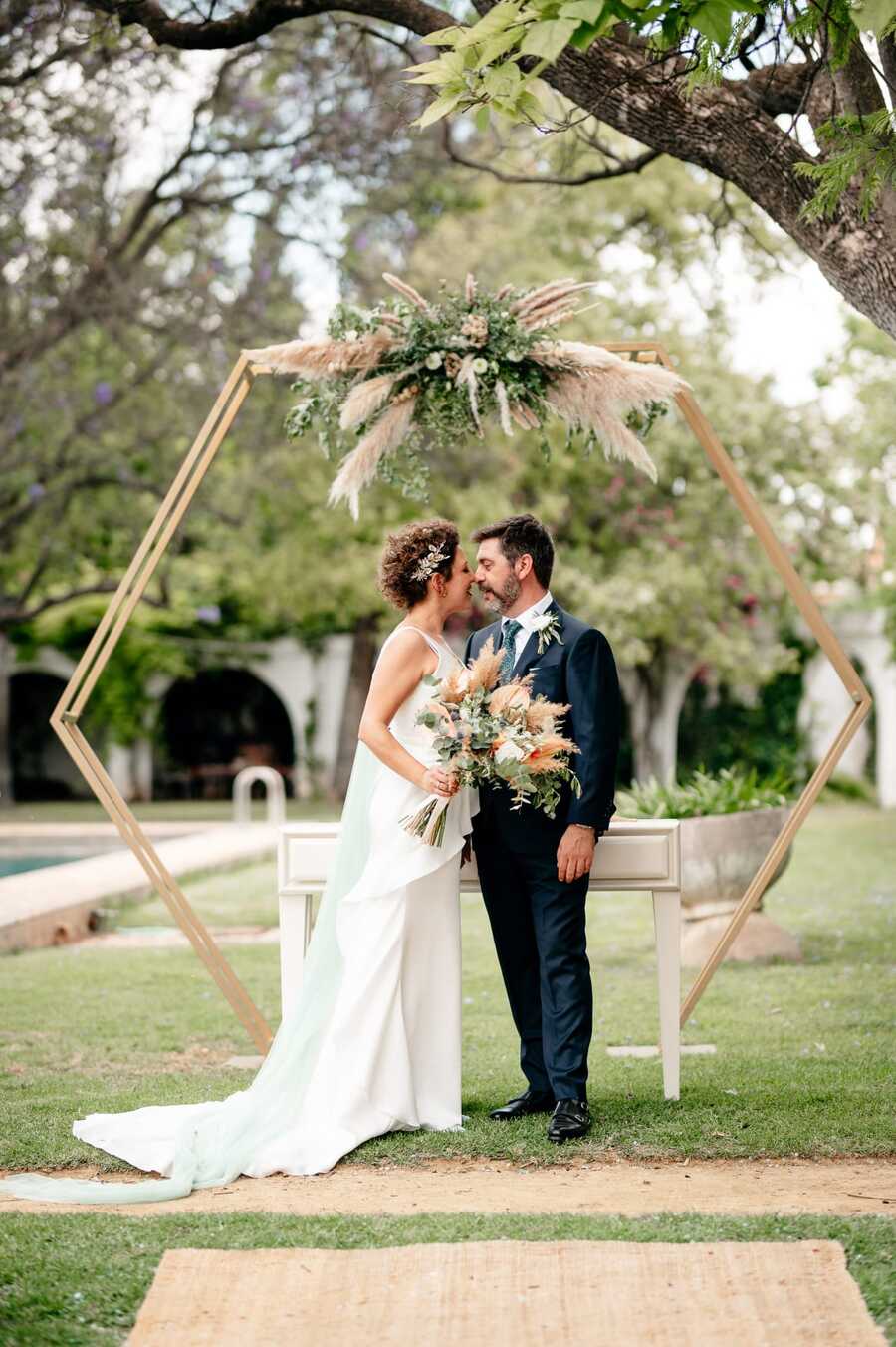 1753607f-82ae-4ffc-8c7b-1f015feb1933-min